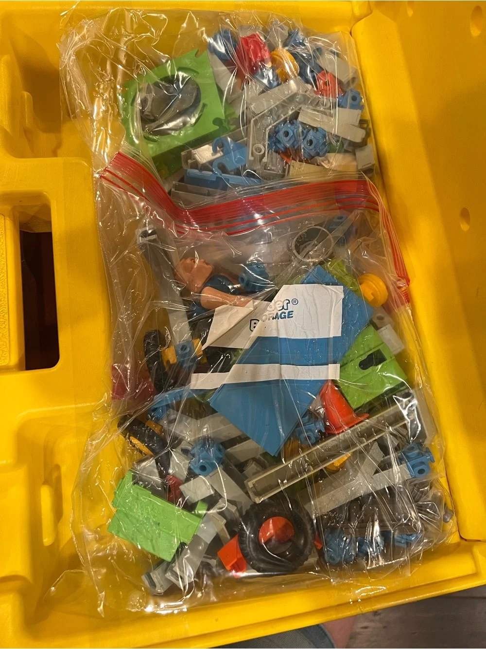 1983 Fischer price Construx Lot Yellow Case